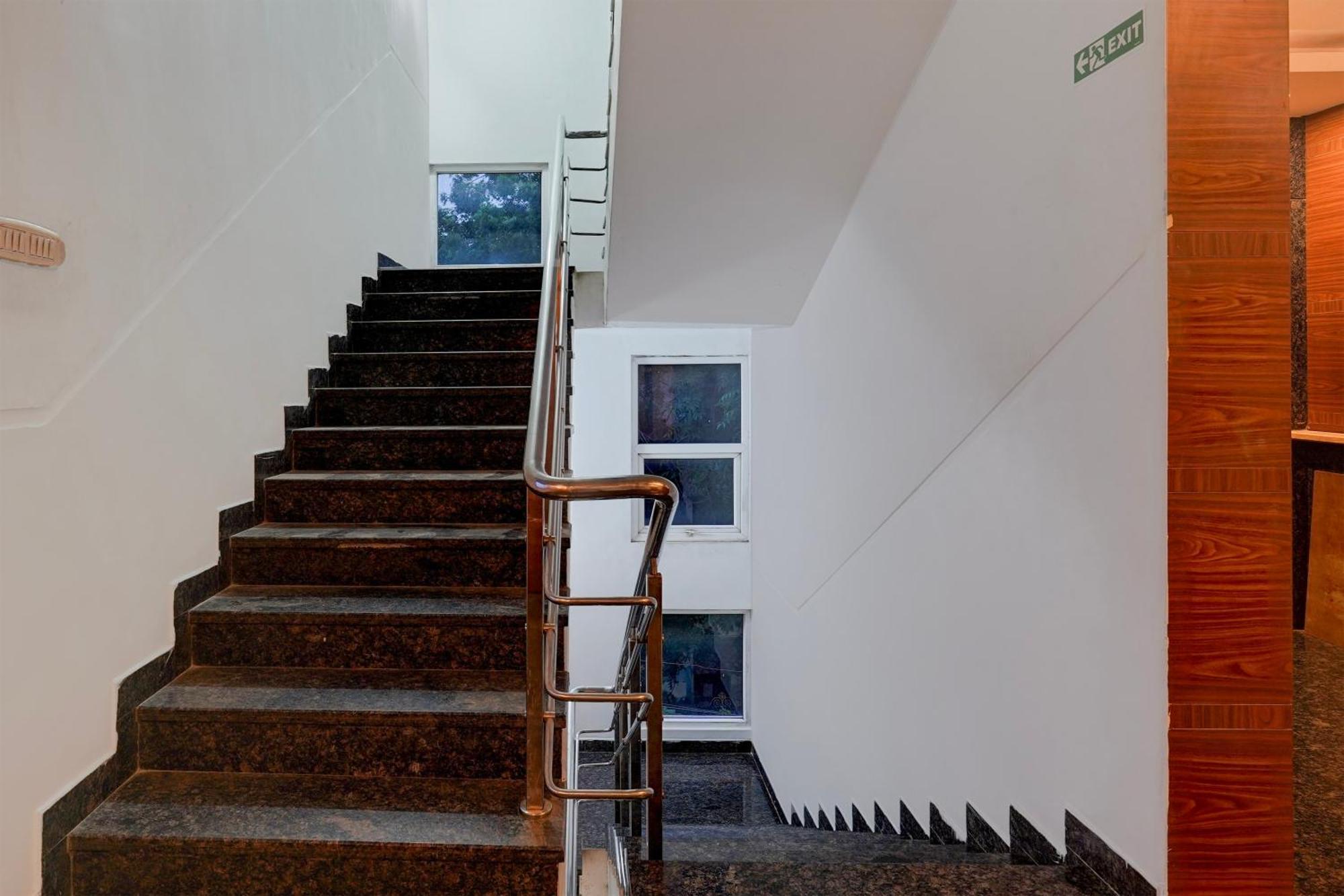 Super Townhouse Arcot Road Near Kauvery Hospital Chennai Ngoại thất bức ảnh